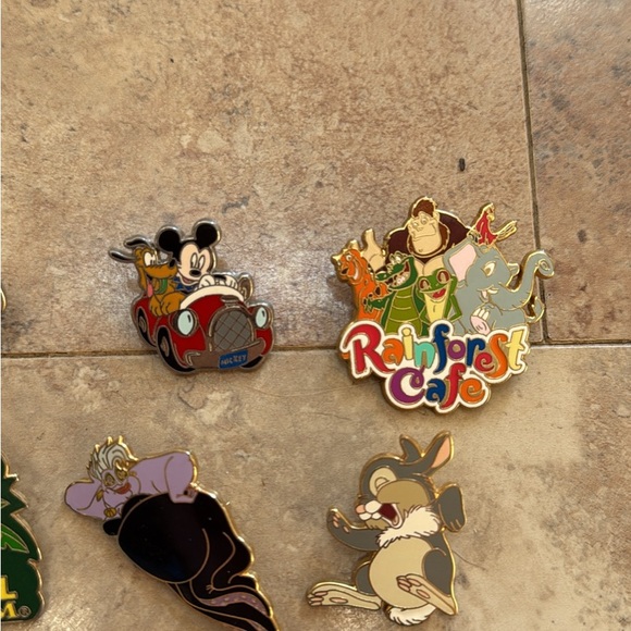 Disney Character Pin Collection - Multicolor - Picture 3 of 5